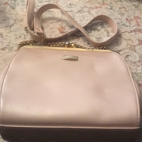 Liz Claiborne Handbags - LIZ CLAIBORNE PINK LEATHER SHOULDER BAG W/mirror